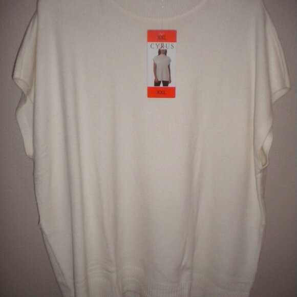 Cyrus Women's Plus Size XXL Cream Sleeveless Tunic Sweater NWT - Picture 2 of 5